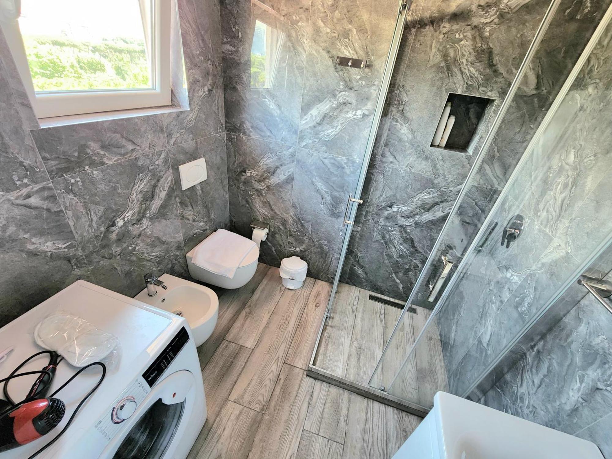 Tirana City Center Penthouse Oasis Екстериор снимка